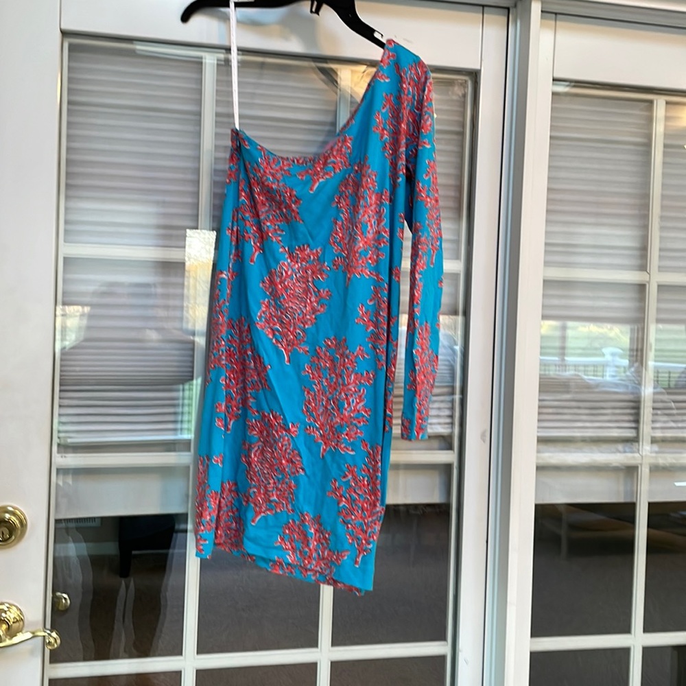 Lily Pulitzer  Off Should Dress. Size M.